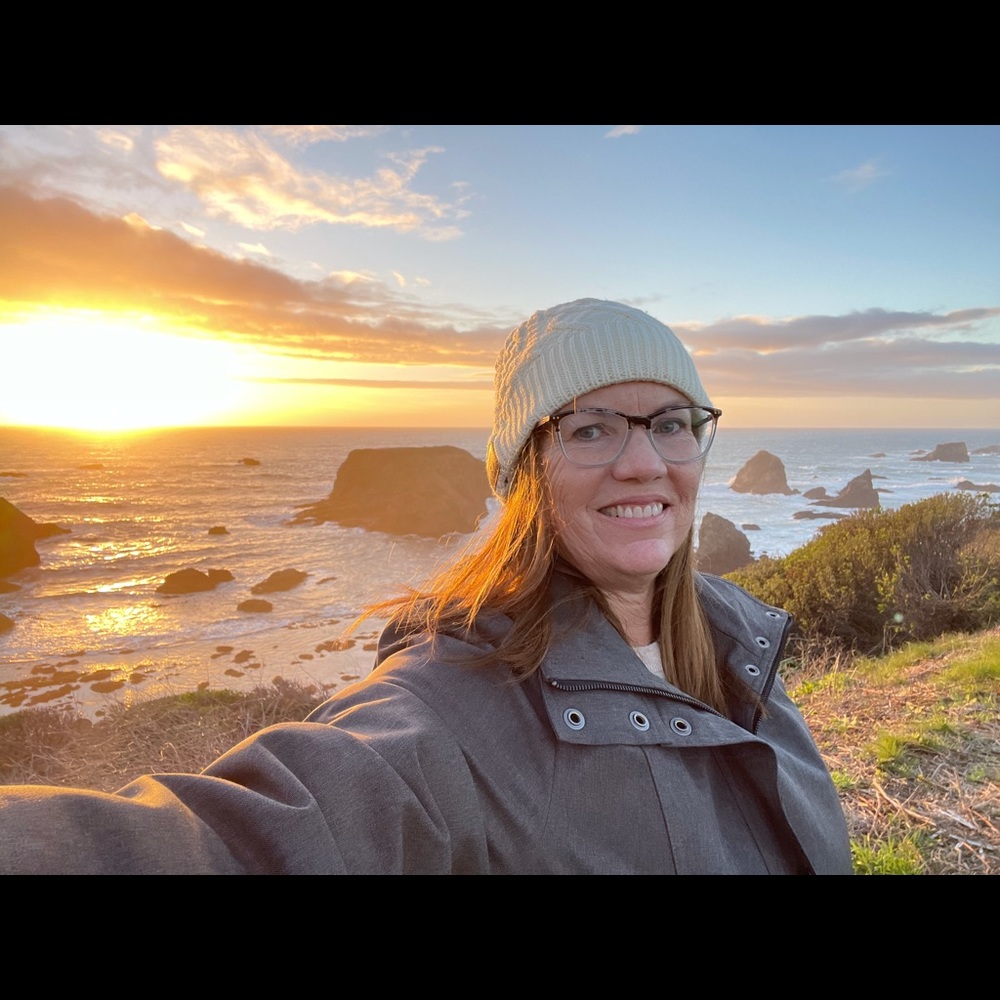 Meet your Posher, Debi